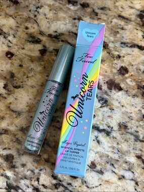 ⚡️💕Too Faced Unicorn Tears Mystical Effects Lip Topper